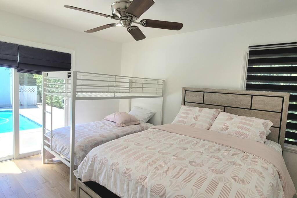 Villa Newly Furnished Pool House Los Ángeles Exterior foto