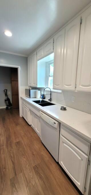 Villa Newly Furnished Pool House Los Ángeles Exterior foto